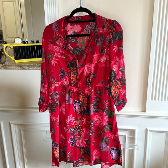 MIDI 3/4 sleeve w button closure and embroidery trim - Picture 1 of 4